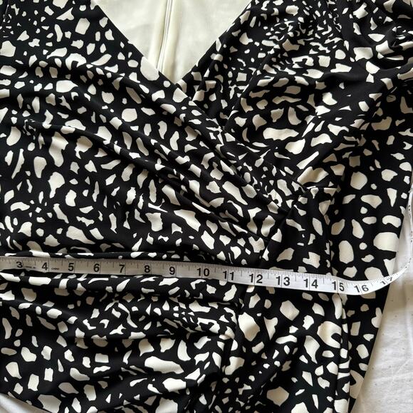 Anne Klein Faux Wrap Black and White Geometric Long Sleeved Midi Dress SIze 6 - Picture 4 of 11